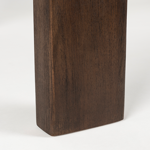 Stabilná konštrukcia – robustné nohy zabezpečujú pevnosť