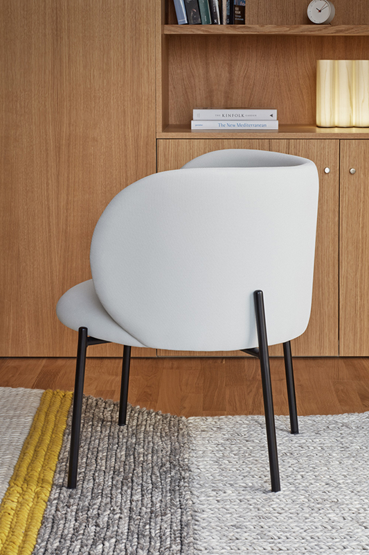 Teulat Mogi dizajnová čalúnená stolička