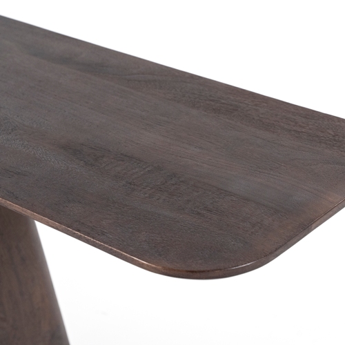 Prírodná textúra a teplé tóny dodávajú stolíku pocit prémiového luxusu