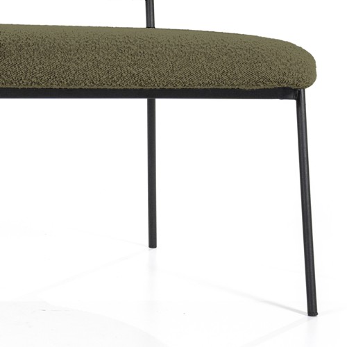 Pevný kovový rám v čiernom prevedení zabezpečuje spoľahlivosť a dlhú životnosť