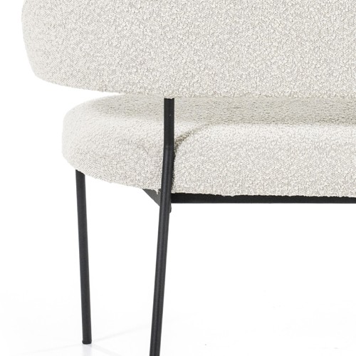 Čisté línie a jemné farby sa ľahko kombinujú s rôznymi jedálenskými štýlmi