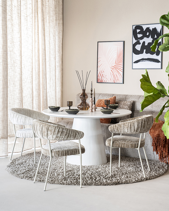 Eleonora Elin jedálenský stôl 5