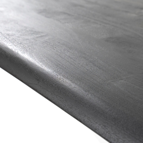 Impozantná stolová plocha – priestor pre veľkolepé stolovanie