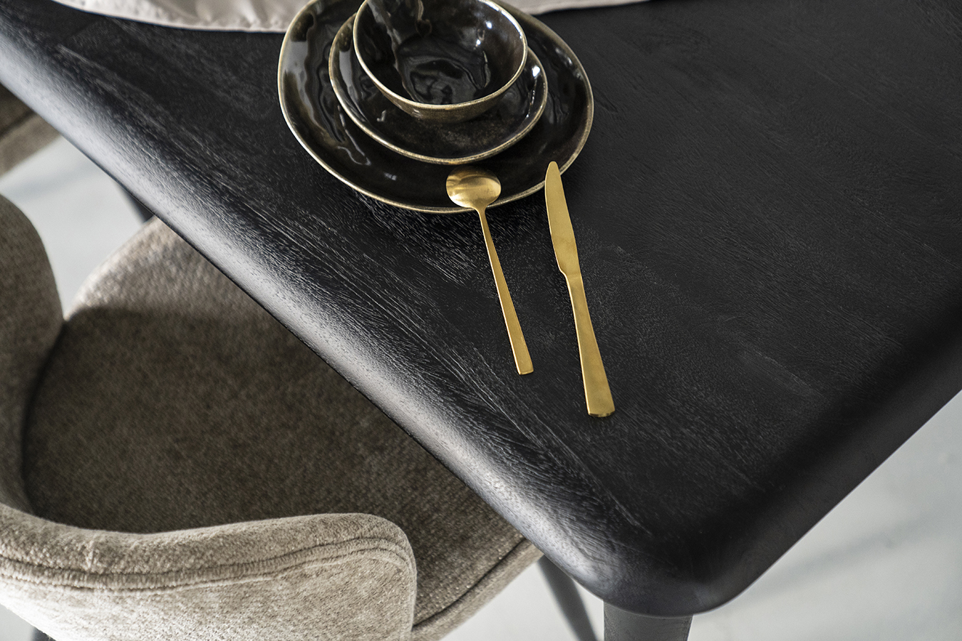 Eleonora Jiska jedálenský stôl 5