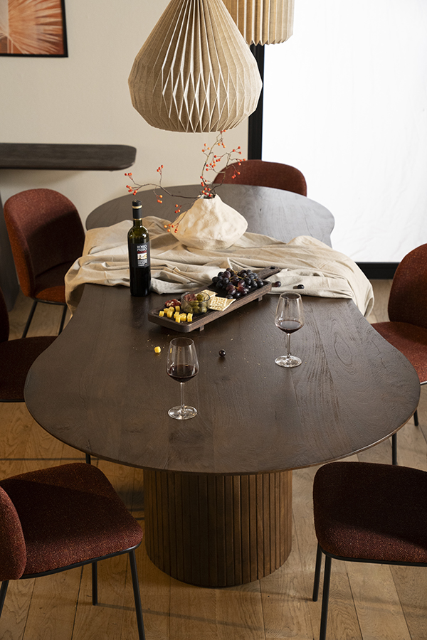 Eleonora Jordy jedálenský stôl 3