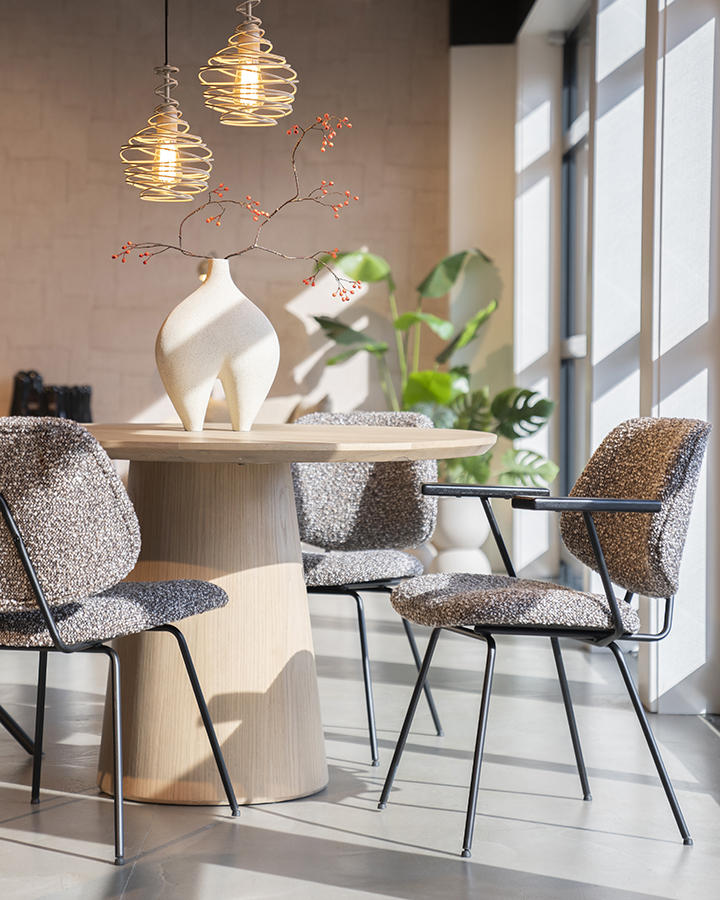 Eleonora Nola jedálenský stôl 5