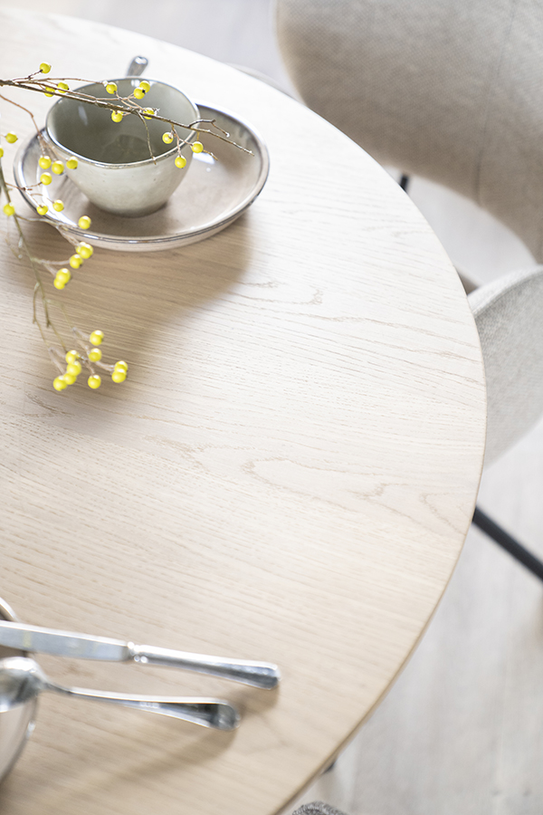 Eleonora Nola jedálenský stôl 7