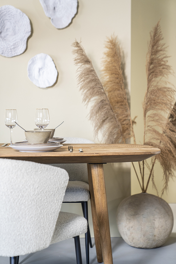 Eleonora Tabassum jedálenský stôl 2