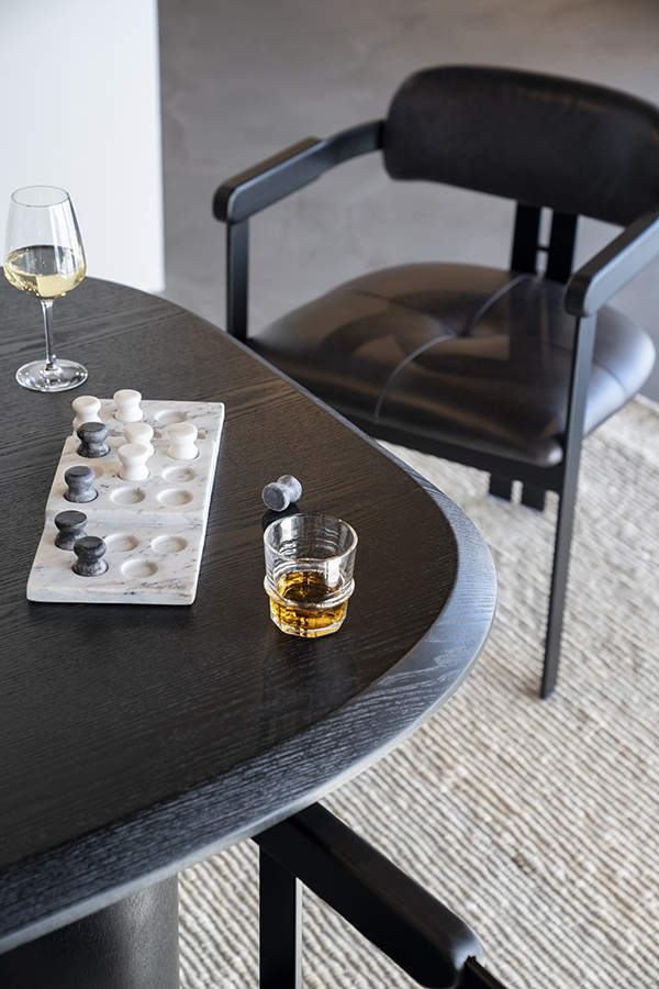 Eleonora Walter jedálenský stôl čierny 6