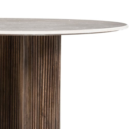 Drevený masív – pevnosť ukrytá v elegancii