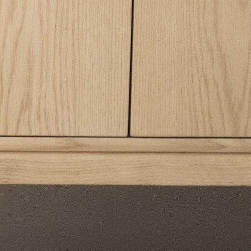 Konštrukcia z dubového dreva a dyhy