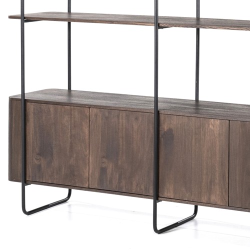 Kontrast materiálov v jednom celku