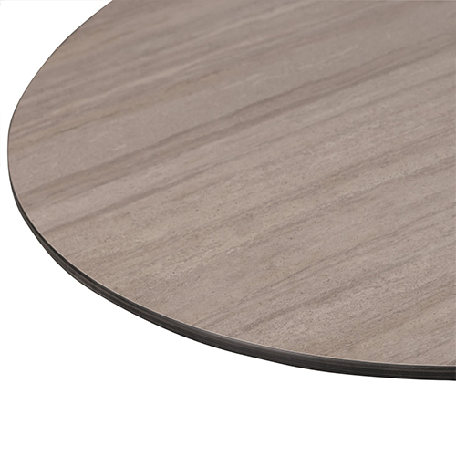  Doska stola je vyrobená z UV lakovaného materiálu HPL (vysokotlaková laminácia)