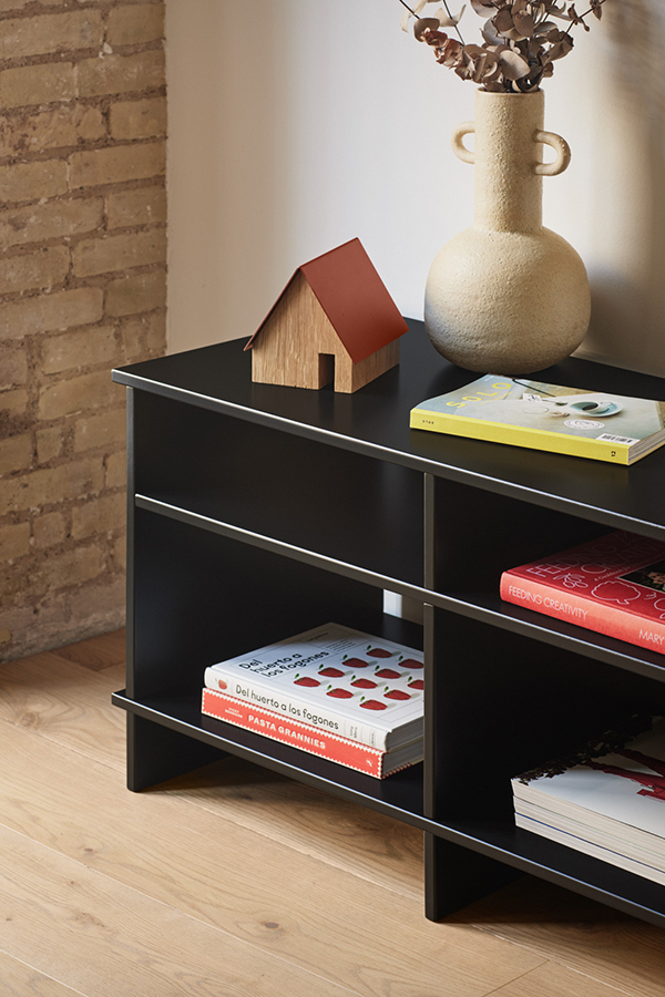 Teulat Inari drevená skrinka pod TV 13