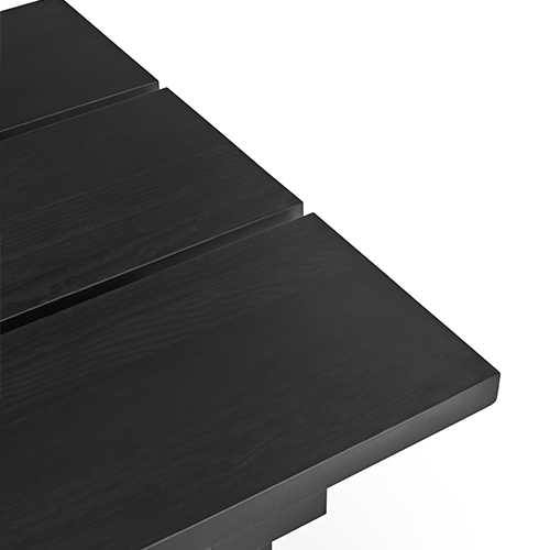 Široké lamely prezentujú jedinečný charakter materiálu