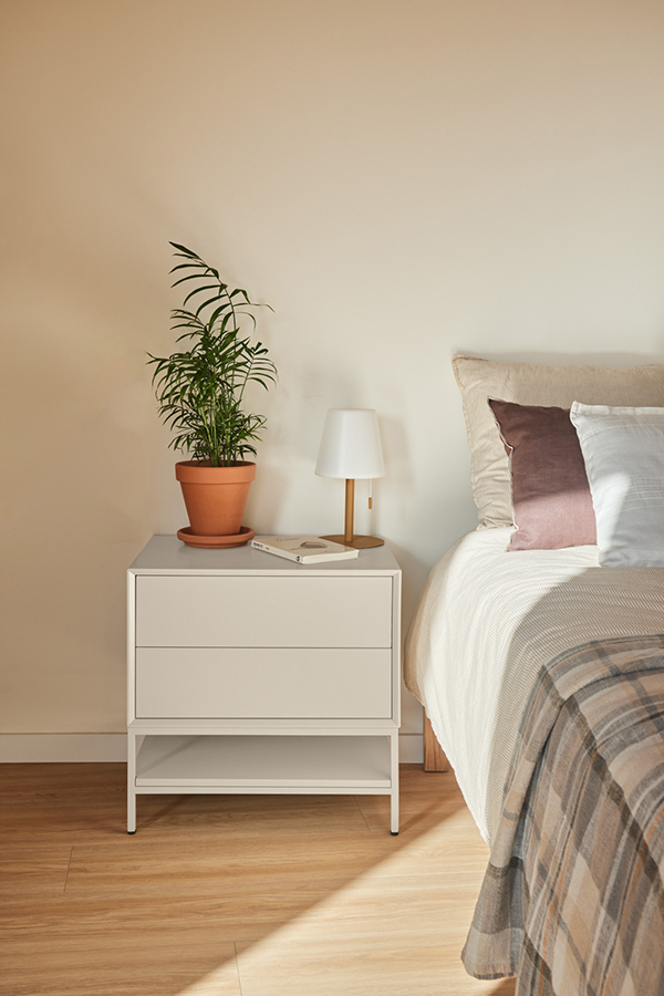 Teulat Platt nočný stolík 3