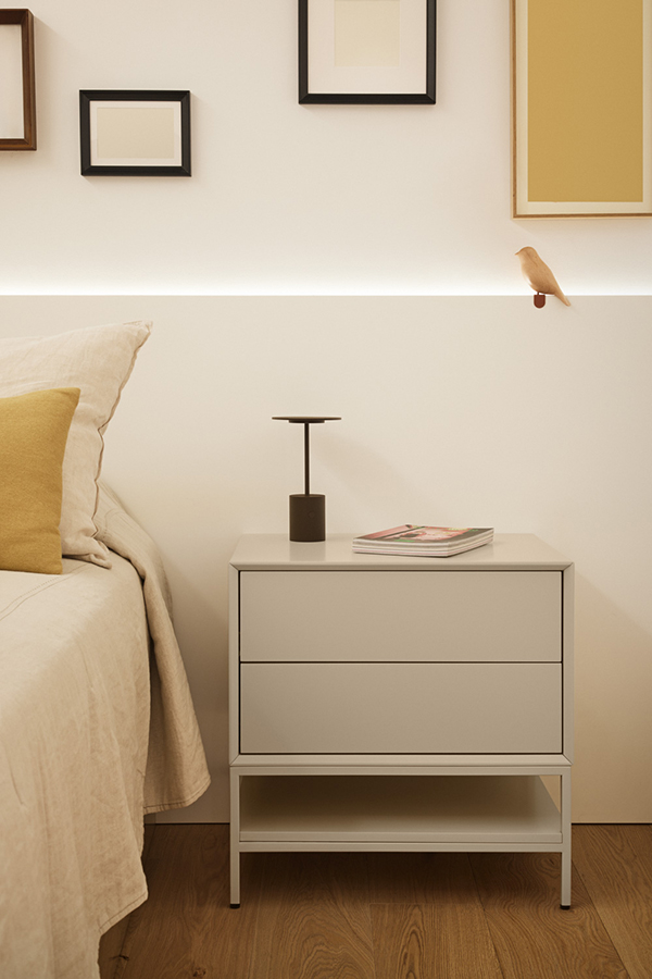 Teulat Platt nočný stolík 5