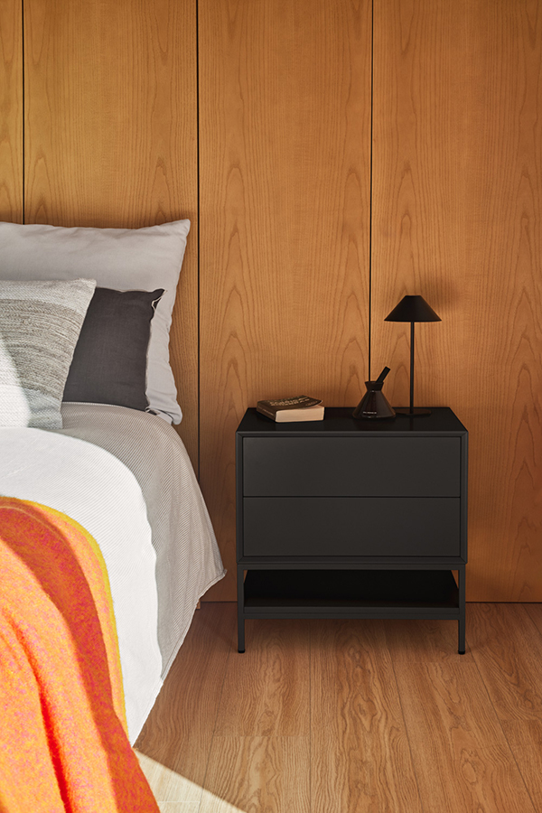 Teulat Platt nočný stolík 8