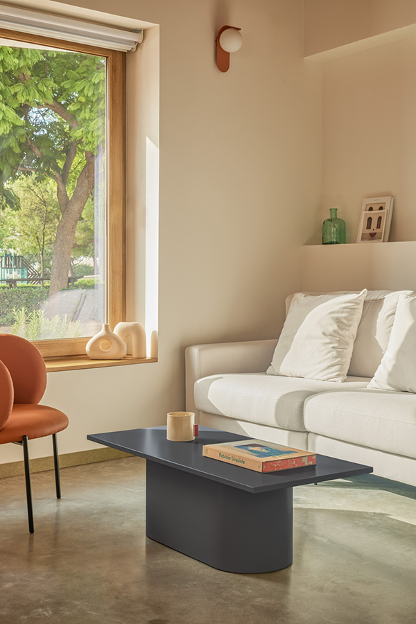 Teulat Totem konferenčný stolík 3