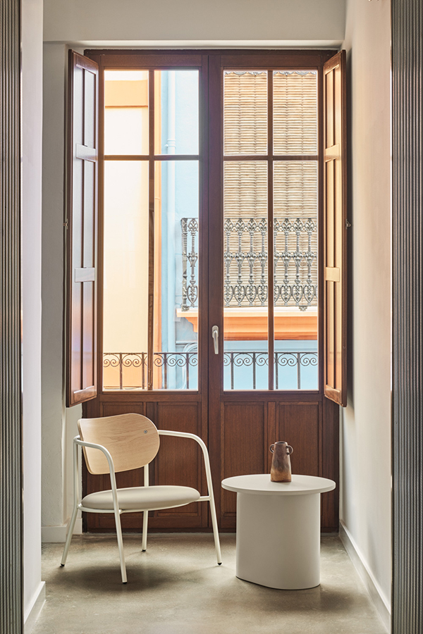 Teulat Totem konferenčný stolík 9