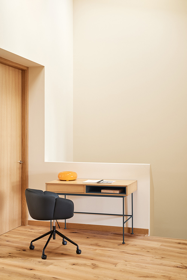 Teulat Yoko písací stôl 2