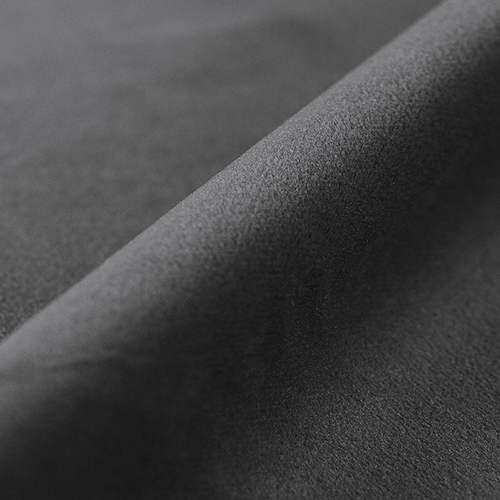 Čalúnenie je odolné voči zvieracím chlpom a škrabancom, ideálne pre majiteľov domácich zvierat