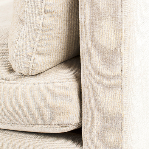 Pohodlie na prvom mieste – veľkorysé sedenie a mäkké vankúše sa dokonale prispôsobia vášmu telu