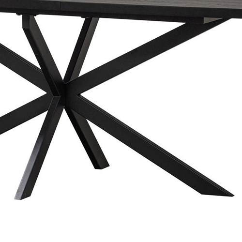 Pevná konštrukcia zabezpečuje stabilitu a zároveň dodáva stolu výrazný dizajnový prvok