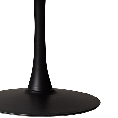 Stabilná kovová podnož – pevná čierna základňa zabezpečuje istotu a stabilitu pri každodennom používaní