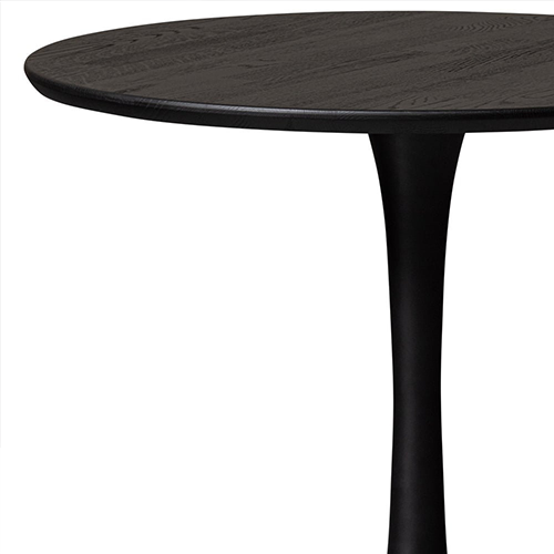 Luxusný odtieň Blacknight – tmavá povrchová úprava, ktorá zvýrazňuje textúru dreva a pôsobí moderne