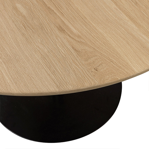 Povrchová úprava zachováva prirodzenú kresbu a štruktúru dreva