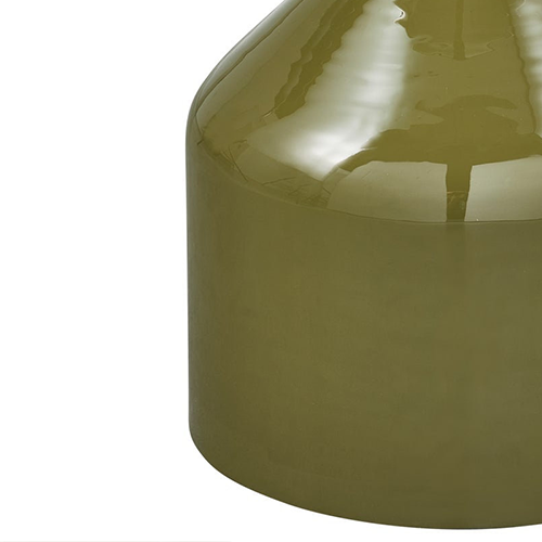 Kovová odolnosť s noblesou – pevný rám, ktorý drží všetko, čo si zaslúži luxusný priestor