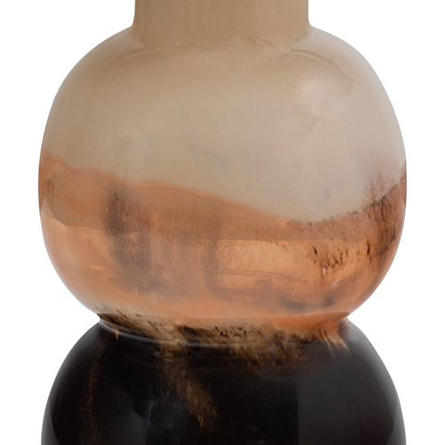 Teplá farba dodáva interiéru hĺbku a elegantný nádych