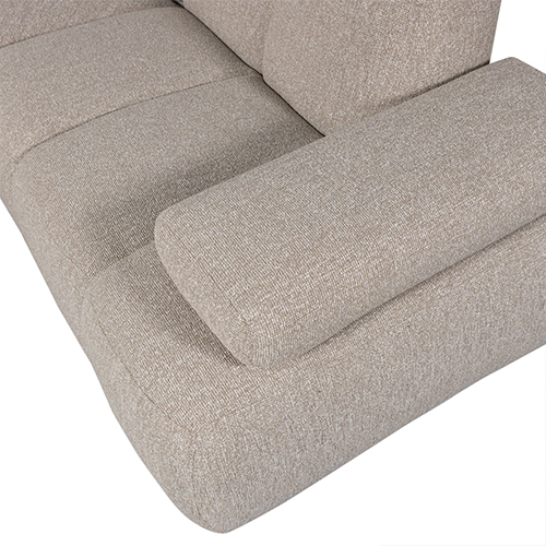 Generózne sedadlo – dostatok priestoru pre rodinu aj priateľov, ideálne na spoločné chvíle