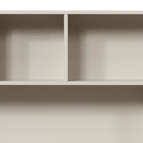 Masívny základ elegancie