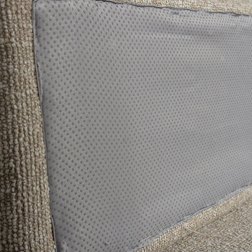 Ergonomický dizajn – tvar kresla podporuje správnu polohu chrbtice a poskytuje maximálny komfort