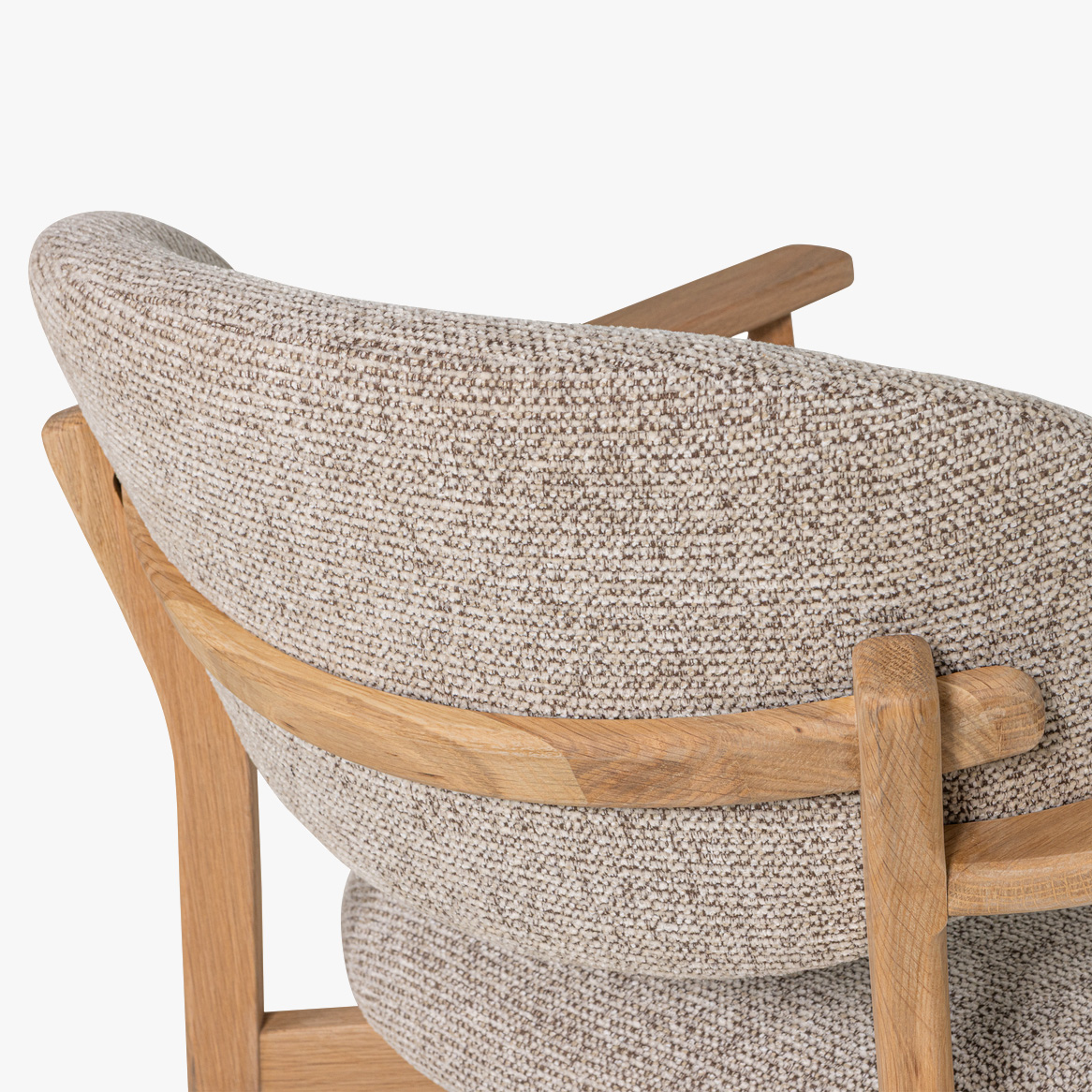 Pevná drevená konštrukcia