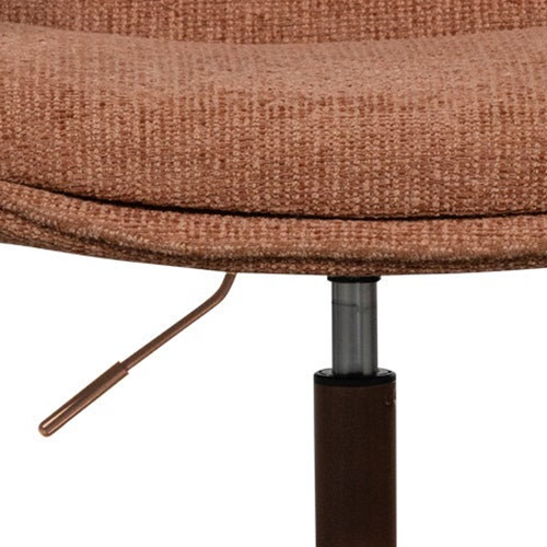 Výškovo nastaviteľný sedák