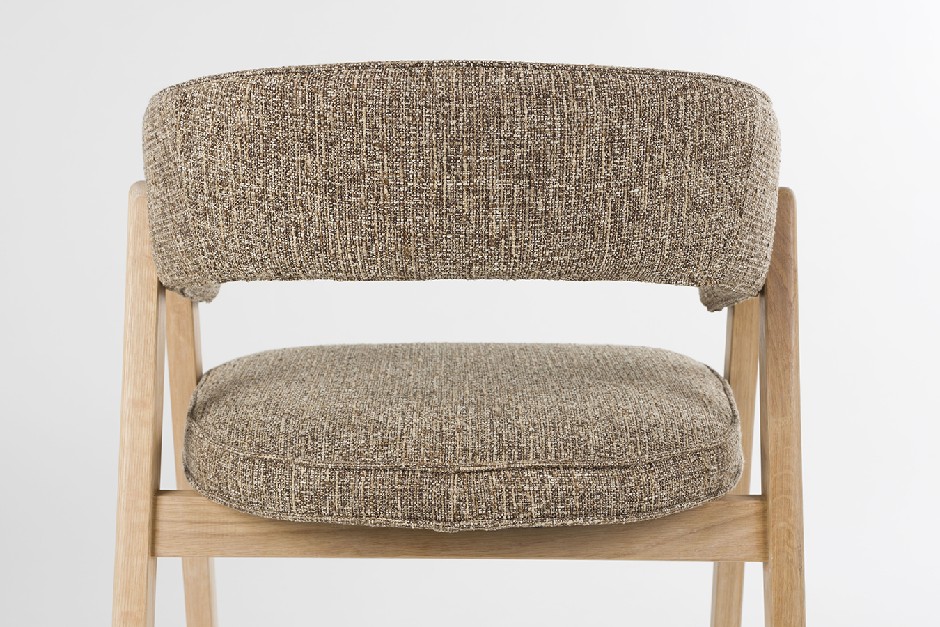 Zuiver Bright čalúnené kreslo 13