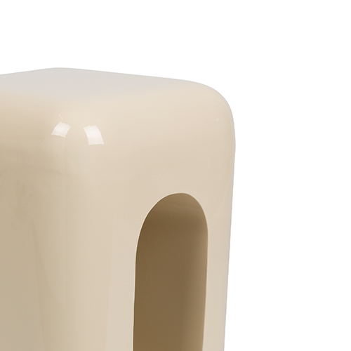 Stabilná horná plocha na odkladanie drobností