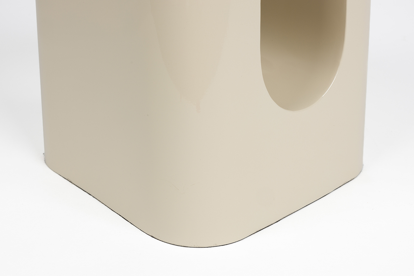 Zuiver Creek odkladací stolík 6