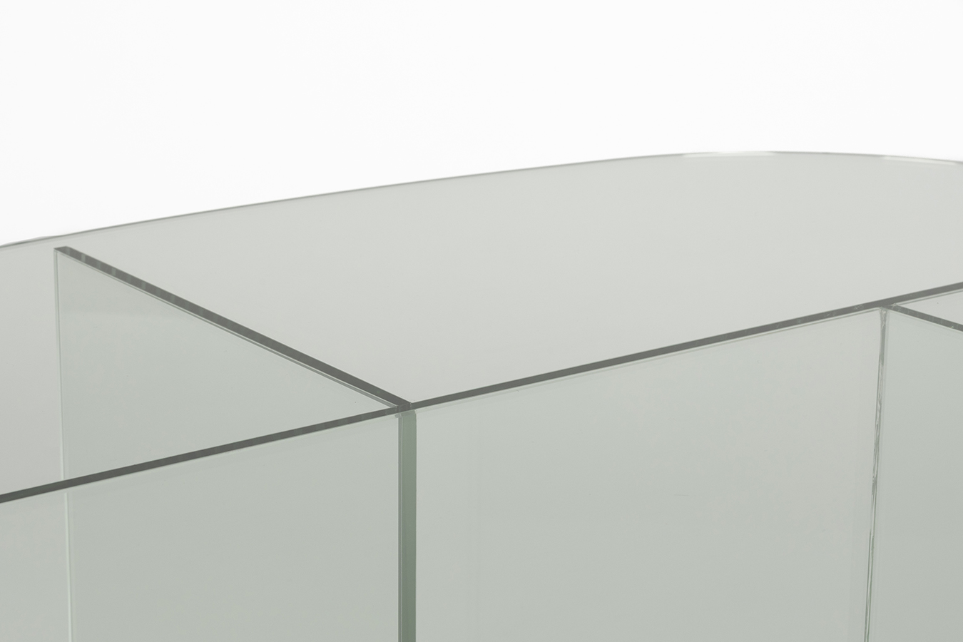 Zuiver Linea sklenený stolík 17