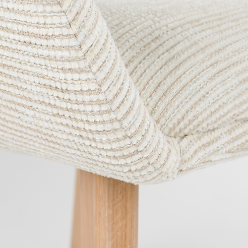 Vyvážené proporcie pre pohodlné sedenie