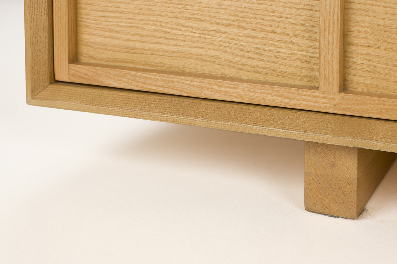 Zuiver Raster drevená skriňa 11