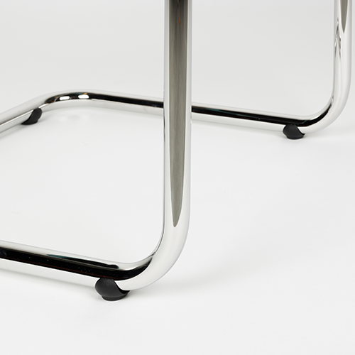 Pružná konštrukcia bez zadných nôh