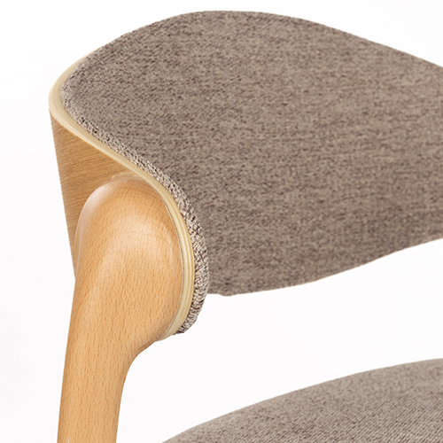 Prírodný vzhľad dreva – vnáša do interiéru teplo a autenticitu