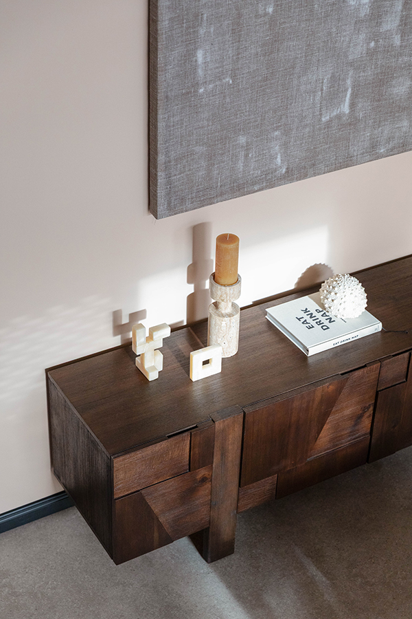 Dutchbone Bruneau drevená komoda 14