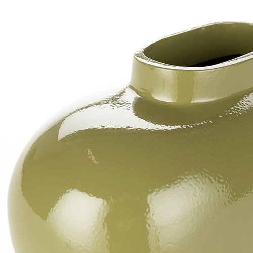 Tvar jemne pripomínajúci kvapku v pohybe