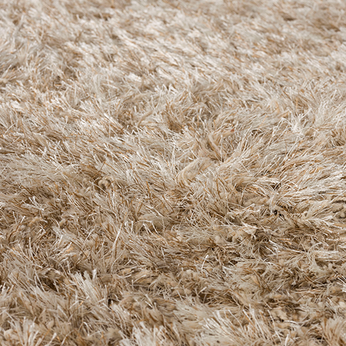 Vysoký, hustý vlas s výraznou štruktúrou