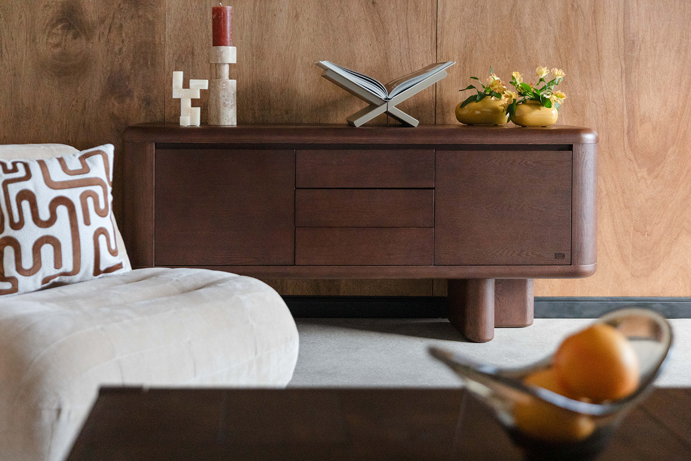 Dutchbone Herman drevená komoda 12